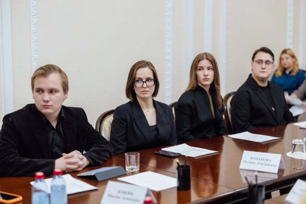 «Меньше слов, больше дел»: Губернатор Рязанской области встретился с молодёжным правительством